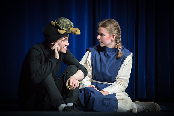 Les Petits Dieux - Comedia Dell ESSEC - 2024
