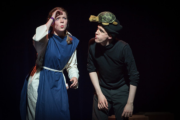 Les Petits Dieux - Comedia Dell ESSEC - 2031