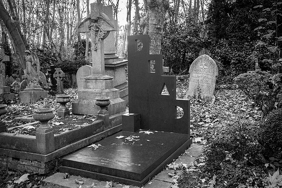 Highgate cemetery, London