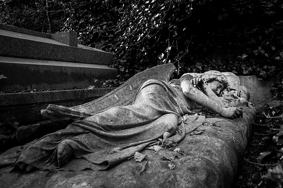Highgate cemetery, London