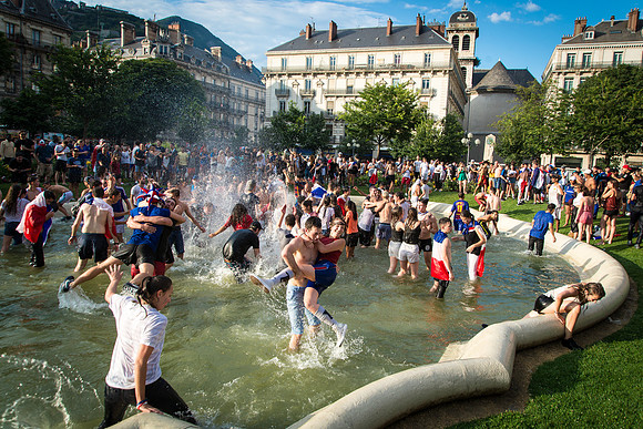 Champions du Monde 2018 vus de Grenoble • World Cup 2018 Winners seen from Grenoble, France