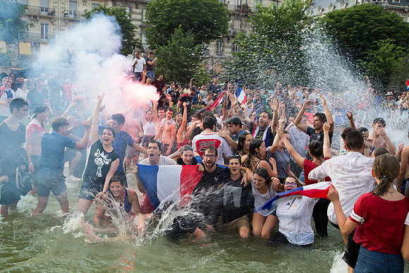 Champions du Monde 2018 vus de Grenoble • World Cup 2018 Winners seen from Grenoble, France