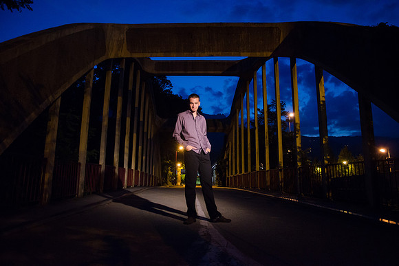 Yan on bridge